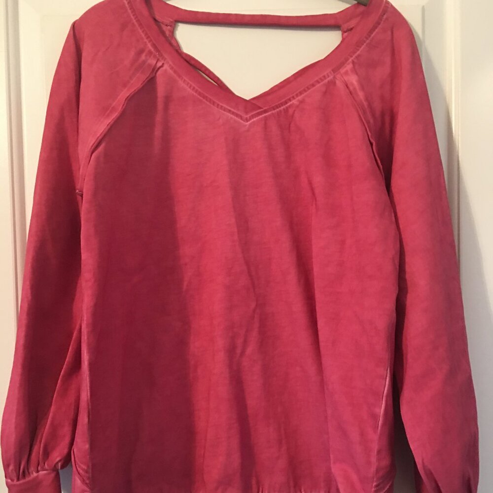 Oxley & Della Collection by Cezele Women's Red Top Size 9.